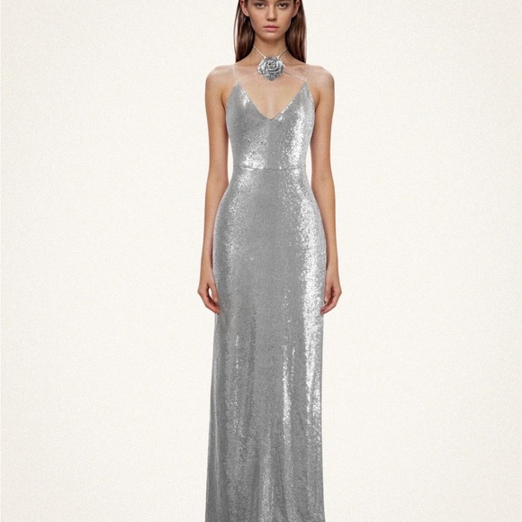 Elegant Silver Sequin Gown - Picture 1 of 4
